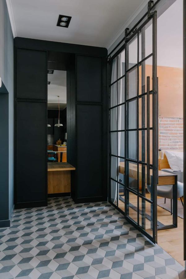 Goldfinger 3-Bed Unique Apartment In The Heart Of Podgorze Cracóvia Exterior foto