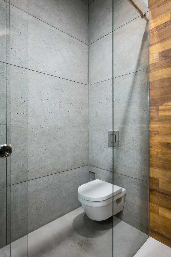 Goldfinger 3-Bed Unique Apartment In The Heart Of Podgorze Cracóvia Exterior foto
